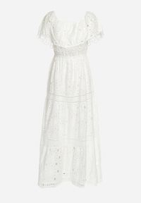 Born2be - Biała Bawełniana Sukienka Maxi w Stylu Boho Ozdobiona Ażurowym Haftem Hellvia. Typ kołnierza: dekolt hiszpanka. Kolor: biały. Materiał: bawełna. Wzór: aplikacja, haft, ażurowy. Typ sukienki: rozkloszowane. Styl: boho. Długość: maxi #3