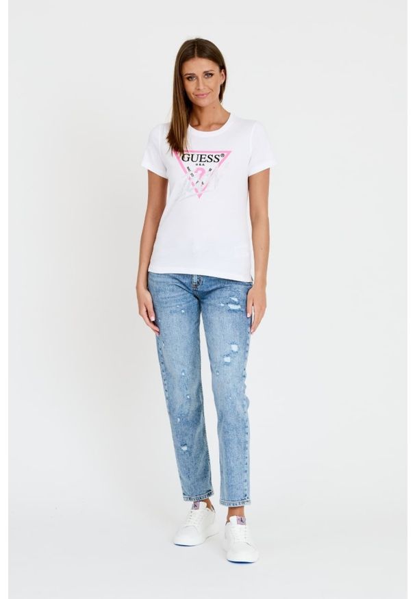 Guess - GUESS Biały damski T-shirt bawełniany Icon Tee, Rozmiar S. Kolor: biały. Materiał: bawełna
