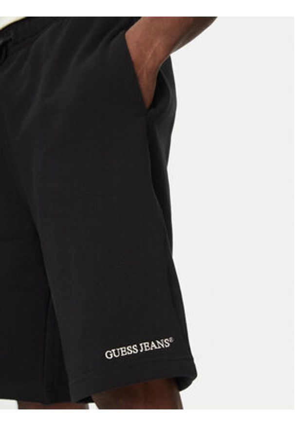 Guess Jeans Szorty sportowe M5GD49 KCPR1 Czarny Regular Fit. Kolor: czarny. Materiał: bawełna. Styl: sportowy