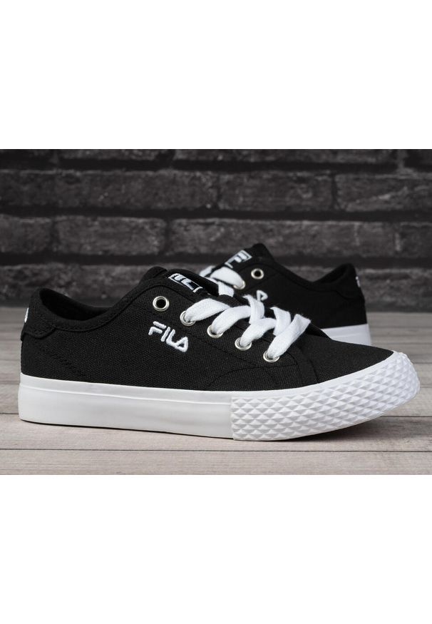 Buty dziecięce trampki sportowe Fila POINTER CLASSIC. Kolor: czarny, biały, wielokolorowy. Sport: turystyka piesza