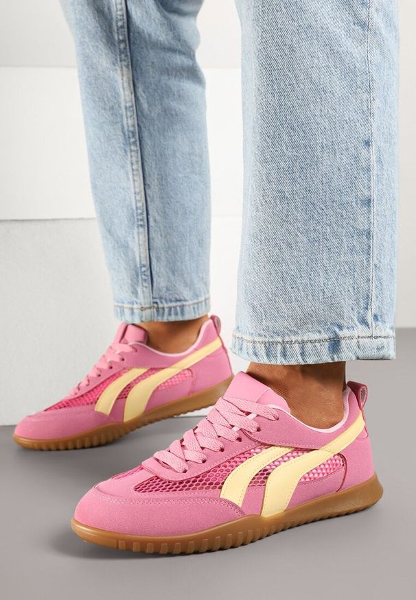 Renee - Fuksjowe Sneakersy Tenisówki z Geometrycznym Motywem Amotheira. Okazja: na co dzień. Kolor: różowy. Materiał: jeans. Wzór: geometria. Obcas: na płaskiej podeszwie