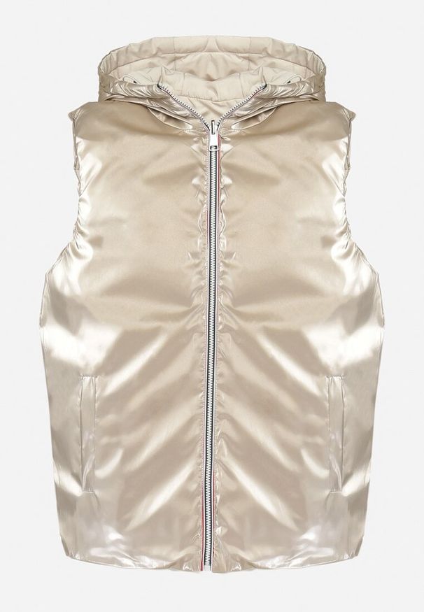 Born2be - Jasnobeżowa Dwustronna Kamizelka z Pikowaniem i Kapturem Welini. Kolor: beżowy