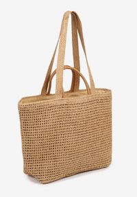 Born2be - Ciemnobeżowa Pleciona Torebka Shopper z Metaliczną Ozdobą Feleriona. Kolor: beżowy. Wzór: aplikacja. Sezon: lato. Styl: elegancki, casual