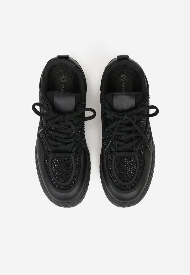 Renee - Czarne Sneakersy na Platformie Ozdobione Cyrkoniami Kyllyss. Okazja: na spacer, na randkę. Kolor: czarny. Materiał: jeans. Wzór: aplikacja. Obcas: na platformie. Sport: turystyka piesza