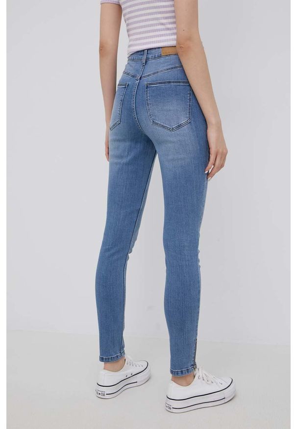 Vila jeansy damskie high waist. Stan: podwyższony. Kolor: niebieski