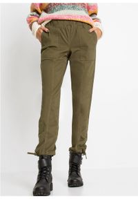 Spodnie z elastycznym paskiem bonprix ciemnooliwkowy. Kolor: zielony. Materiał: materiał, bawełna, elastan #3