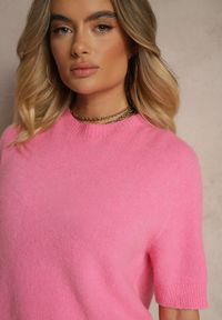 Renee - Różowy Sweter o Fasonie T-shirtu z Wełną Dannirae. Okazja: na co dzień. Kolor: różowy. Materiał: wełna. Długość rękawa: krótki rękaw. Długość: krótkie. Styl: elegancki, casual