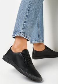 Born2be - Czarne Trampki. Nosek buta: okrągły. Kolor: czarny. Materiał: skóra ekologiczna, jeans, materiał. Szerokość cholewki: normalna. Wzór: jednolity