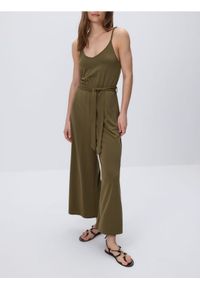 Reserved - Kombinezon z modalem - oliwkowy. Kolor: oliwkowy. Materiał: dzianina #1