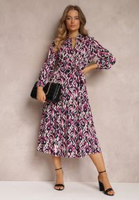 Renee - Fuksjowa Sukienka Koszulowa w Geometryczny Wzór Gena. Kolor: różowy. Wzór: geometria. Typ sukienki: koszulowe #2
