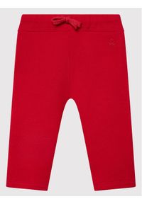 United Colors of Benetton - United Colors Of Benetton Spodnie dresowe 3J70I0046 Czerwony Regular Fit. Kolor: czerwony. Materiał: dresówka, bawełna