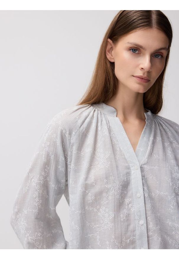 Reserved - Koszula z dodatkiem lnu - jasnoniebieski. Kolor: niebieski. Materiał: len