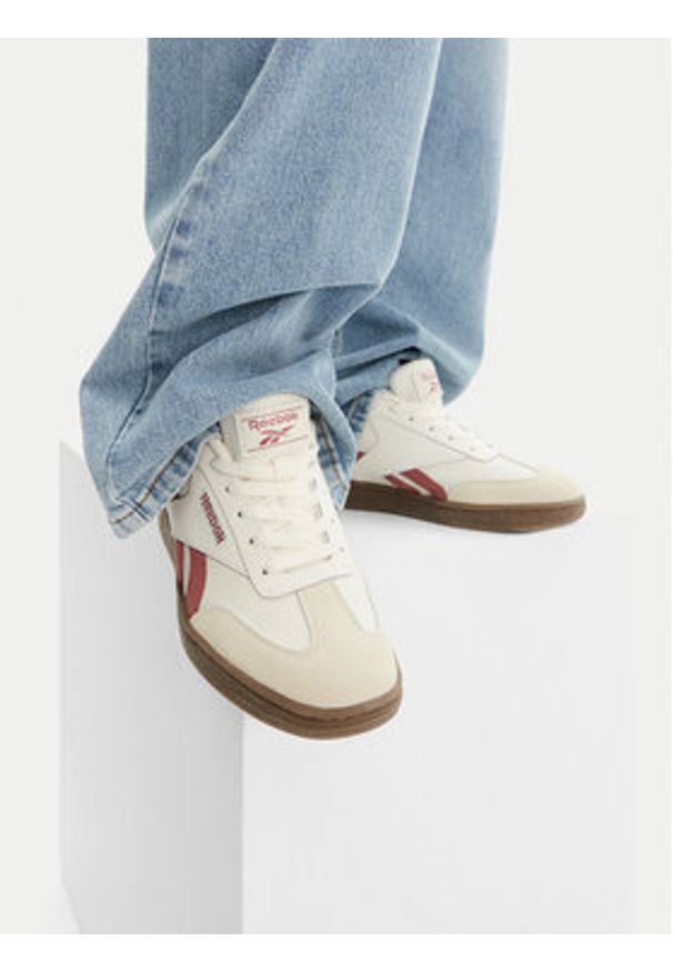 Reebok Sneakersy FORTE LOUNGER AR30252WCQT Écru. Materiał: syntetyk, materiał