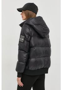 Armani Exchange kurtka puchowa damska kolor czarny zimowa. Okazja: na co dzień. Kolor: czarny. Materiał: puch. Sezon: zima. Styl: casual #2