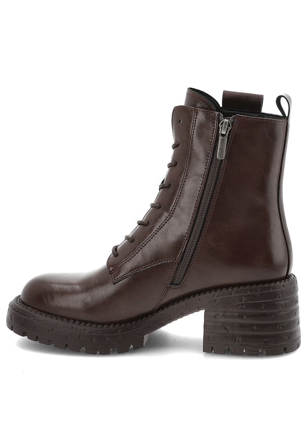 Brązowe Botki Artiker Stylowe Buty Damskie Na Obcasie. Zapięcie: sznurówki. Kolor: brązowy. Materiał: skóra. Szerokość cholewki: normalna. Sezon: zima, jesień. Obcas: na obcasie. Styl: elegancki. Wysokość obcasa: średni