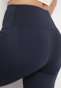 Born2be - Granatowe Legginsy Dzwony z Wysokim Stanem i Szeroką Gumką w Talii Idoreia. Okazja: na co dzień. Stan: podwyższony. Kolor: niebieski. Styl: casual, elegancki