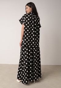 Born2be - Czarny Komplet w Kropki Bluzka z Wiązaniem przy Dekolcie i Szerokie Spodnie Chrirla. Kolor: czarny. Wzór: kropki #5