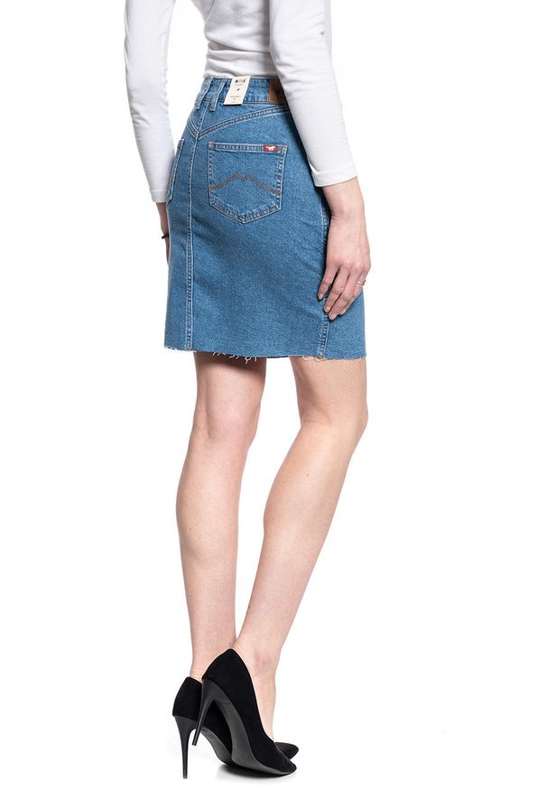 Mustang - SPÓDNICA JEANSOWA MUSTANG LAURA SKIRT 1010932 5000 586. Materiał: jeans