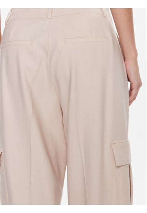 Herskind Spodnie materiałowe Louise 5011993 Beżowy Relaxed Fit. Kolor: beżowy. Materiał: syntetyk