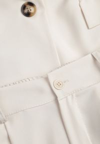 Born2be - Beżowy Garniturowy Komplet Marynarka na Krótki Rękaw i Szerokie Spodnie Amalilia. Kolor: beżowy. Materiał: szyfon #4