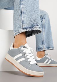 Born2be - Szaro-Białe Sneakersy z Ozdobnymi Paskami Rilanira. Okazja: na co dzień. Zapięcie: pasek. Kolor: szary. Materiał: jeans. Wzór: paski