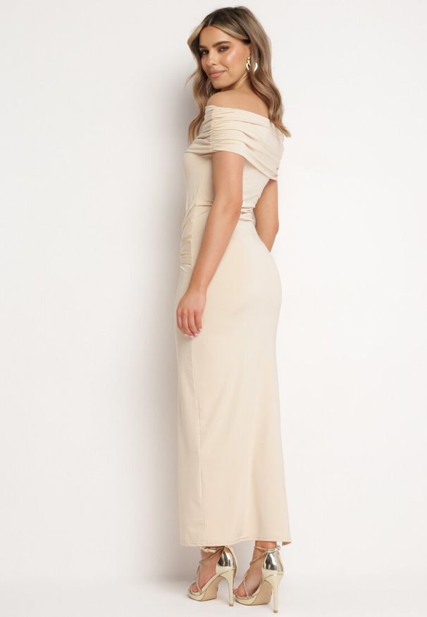 Born2be - Beżowa Sukienka z Wywiniętym Hiszpańskim Dekoltem o Dopasowanym Fasonie Piremia. Okazja: na co dzień. Kolor: beżowy. Materiał: tkanina, skóra. Długość rękawa: bez rękawów. Sezon: lato. Typ sukienki: dopasowane, proste. Styl: casual, klasyczny