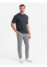 Ombre Clothing - Męskie spodnie o klasycznym kroju w delikatną kratę - szare V3 - Rozmiar: XL. Kolor: szary. Materiał: wiskoza, poliester, materiał. Styl: klasyczny
