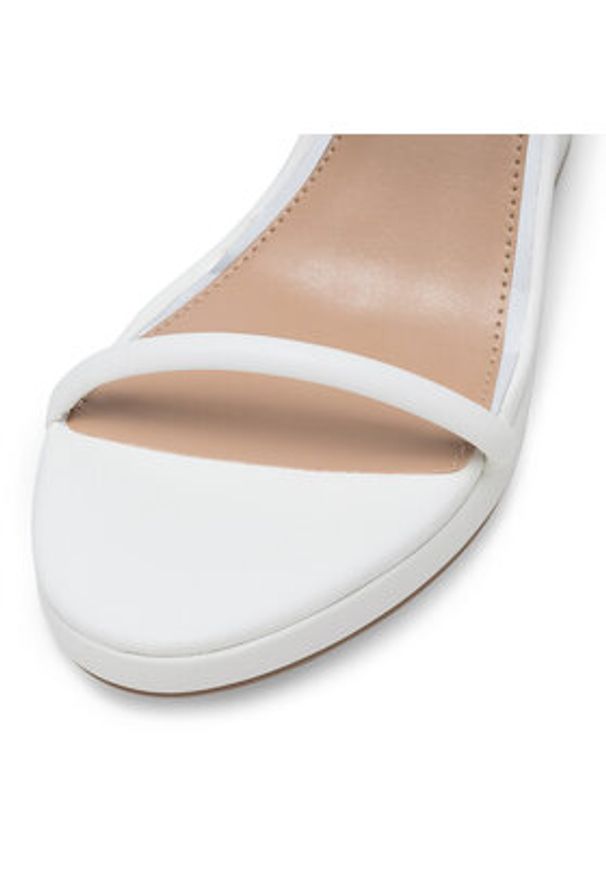 Nine West Sandały WFA2624-1 Biały. Kolor: biały. Materiał: syntetyk