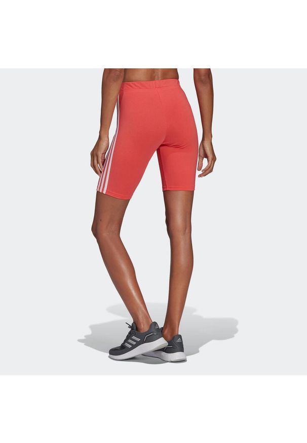 Spodenki fitness damskie Adidas. Kolor: różowy. Materiał: jersey, bawełna, elastan. Sport: fitness
