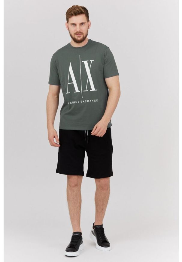 Armani Exchange - ARMANI EXCHANGE Szaro-zielony t-shirt męski z dużym logo, Rozmiar XL. Kolor: zielony. Materiał: prążkowany