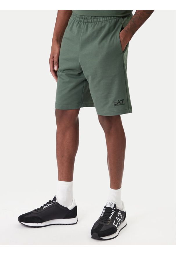 EA7 Emporio Armani T-Shirt 8NPS65 PJVRZ U7260 Zielony Regular Fit. Kolor: zielony. Materiał: bawełna