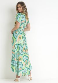 Born2be - Zielona Bawełniana Sukienka Maxi z Kopertowym Dekoltem i Materiałowym Paskiem Nadalynn. Kolor: zielony. Materiał: materiał, bawełna. Sezon: wiosna, lato. Typ sukienki: kopertowe. Długość: maxi #4