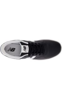 Buty unisex New Balance BB80BLK – czarne. Okazja: na co dzień. Kolor: czarny. Materiał: skóra, materiał, syntetyk, guma. Szerokość cholewki: normalna. Sport: turystyka piesza, koszykówka #5