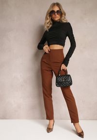Renee - Ciemnobrązowe Spodnie Cygaretki High Waist Molfi. Okazja: do pracy, na spotkanie biznesowe. Stan: podwyższony. Kolor: brązowy. Materiał: jedwab, tkanina. Wzór: aplikacja, bez wzorów. Styl: elegancki, wizytowy, biznesowy