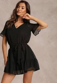 Renee - Czarna Sukienka Theaniphis. Kolor: czarny. Materiał: materiał, tkanina. Typ sukienki: trapezowe. Styl: wizytowy. Długość: mini #5