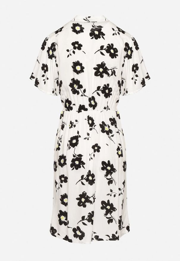 Born2be - Biała Sukienka w Kwiaty z Paskiem Cleza. Okazja: na co dzień. Typ kołnierza: dekolt w kształcie V. Kolor: biały. Wzór: kwiaty. Sezon: wiosna, lato. Styl: casual, elegancki