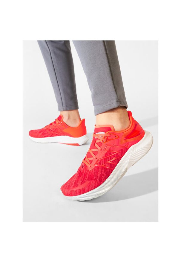 Buty do biegania New Balance. Kolor: pomarańczowy