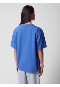 outhorn - T-shirt oversize z haftem męski - kobaltowy. Kolor: niebieski. Materiał: materiał, bawełna, dzianina. Wzór: haft #4