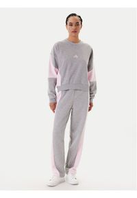 Adidas - adidas Dres Laziday JD2670 Szary Regular Fit. Kolor: szary. Materiał: bawełna