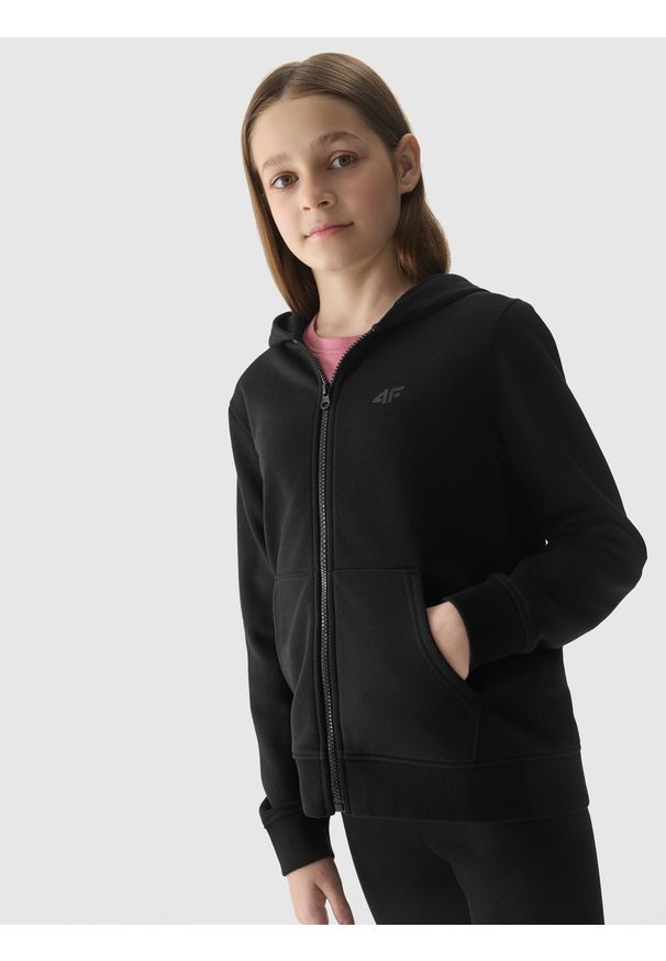 4f - 4F Bluza dresowa rozpinana z kapturem dziewczęca - czarna 146 (10-11 lat). Okazja: na co dzień. Typ kołnierza: kaptur. Kolor: czarny. Materiał: dresówka. Wzór: gładki, ze splotem. Sezon: lato. Styl: casual, sportowy