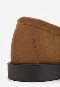 Born2be - Jasnobrązowe Mokasyny VICES ze Skórzaną Wkładką Ozdobione Przeszyciami Nicogeus. Okazja: na co dzień. Kolor: beżowy. Materiał: skóra. Wzór: aplikacja. Styl: casual, elegancki, klasyczny #7