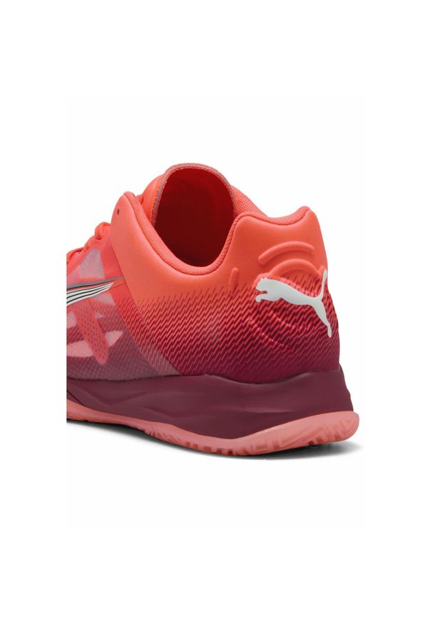 Puma - Buty do piłki ręcznej Accelerate NITRO™ SQD PUMA. Kolor: czerwony, biały, wielokolorowy. Sport: piłka ręczna