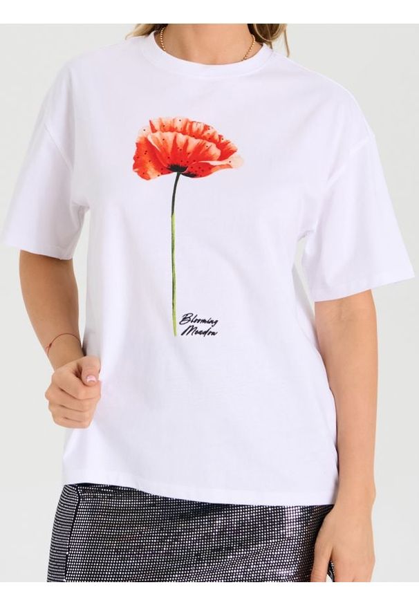 Sinsay - Bawełniana koszulka z nadrukiem - biały. Kolor: biały. Materiał: bawełna. Wzór: nadruk