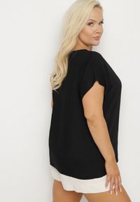 Born2be - Czarna Bluzka z Wiskozą Wiązana przy Dekolcie Dovarelle. Okazja: na co dzień. Kolekcja: plus size. Kolor: czarny. Materiał: wiskoza. Długość rękawa: krótki rękaw. Długość: krótkie. Styl: casual, elegancki #3