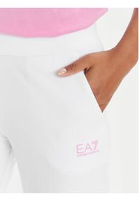 EA7 Emporio Armani Spodnie dresowe 8NTP85 TJTXZ 0100 Biały Regular Fit. Kolor: biały. Materiał: bawełna #4