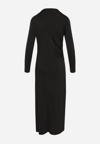 Born2be - Czarna Sukienka z Marszczeniem o Dopasowanym Kroju Naliraia. Okazja: na co dzień. Kolor: czarny. Długość rękawa: długi rękaw. Typ sukienki: proste, dopasowane. Styl: elegancki, casual, rockowy #7