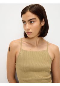 Reserved - Bluzka z wiskozą - oliwkowy. Kolor: oliwkowy. Materiał: wiskoza #1
