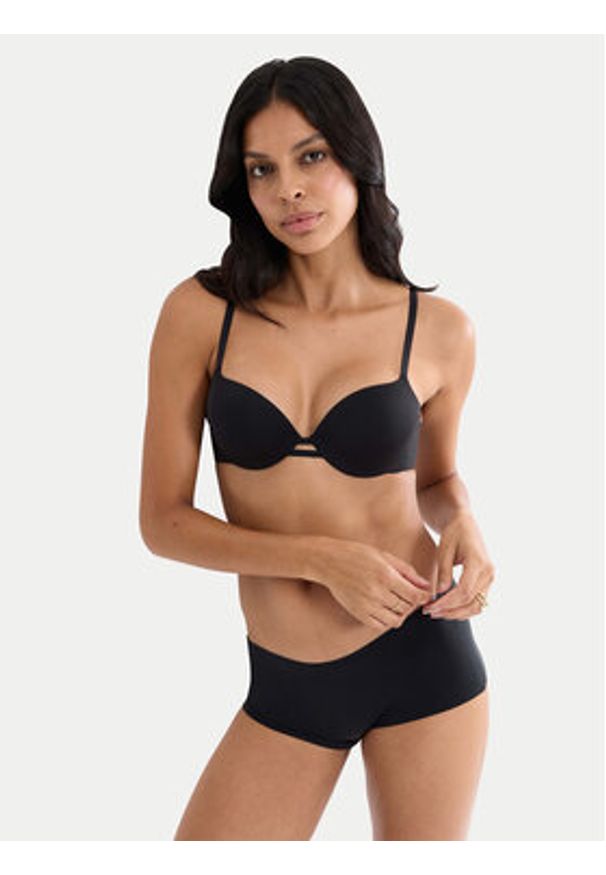 Triumph Biustonosz z fiszbiną Body Make-Up Illusion 10226399 Czarny. Kolor: czarny. Materiał: syntetyk