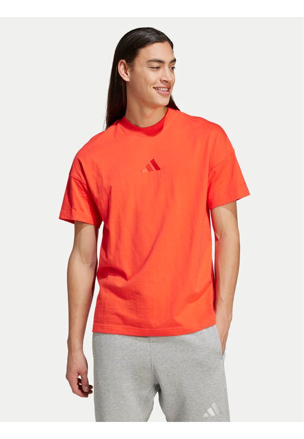 Adidas - adidas T-Shirt ALL SZN IY4139 Pomarańczowy Loose Fit. Kolor: pomarańczowy. Materiał: bawełna