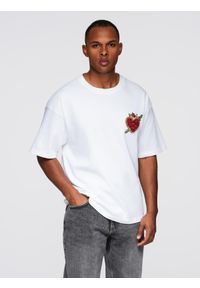 Ombre Clothing - Męska bawełniana koszulka z biżuteryjną aplikacją na klatce piersiowej - biała V2 - Rozmiar: L. Kolor: biały. Materiał: bawełna. Wzór: aplikacja